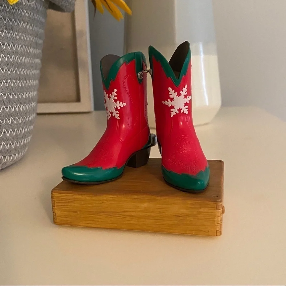 HALLMARK 2014 Kickin It Up Ornament